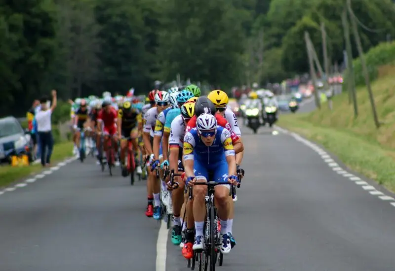 Peut-on regarder le Tour de France au travail sans être sanctionné ?